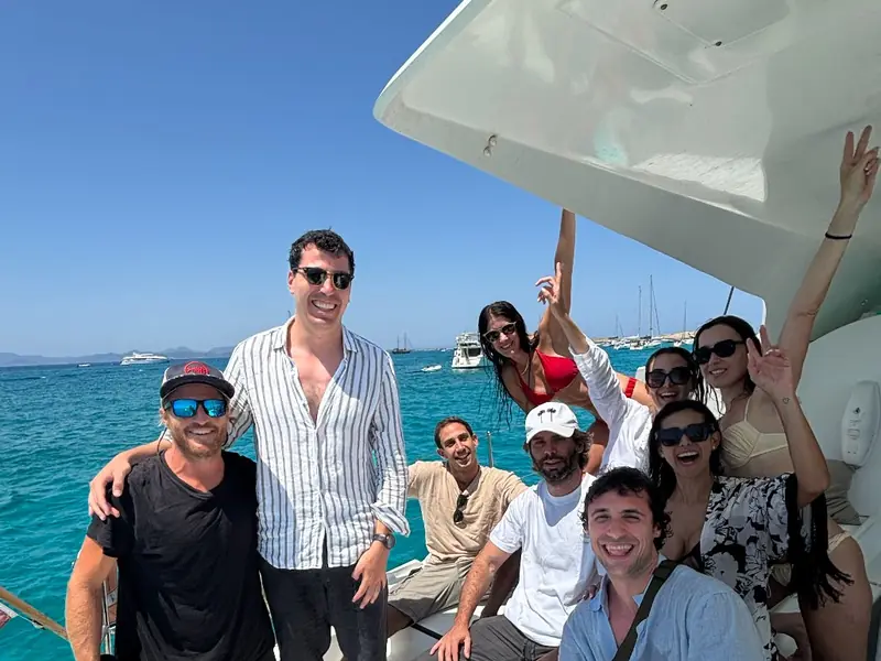 Puesta de sol mediterránea desde el catamarán CARAMBA